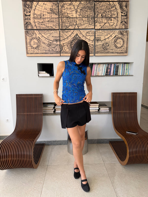 The paisley mandarin top