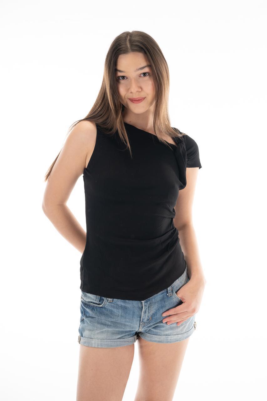 Shoulder knot top
